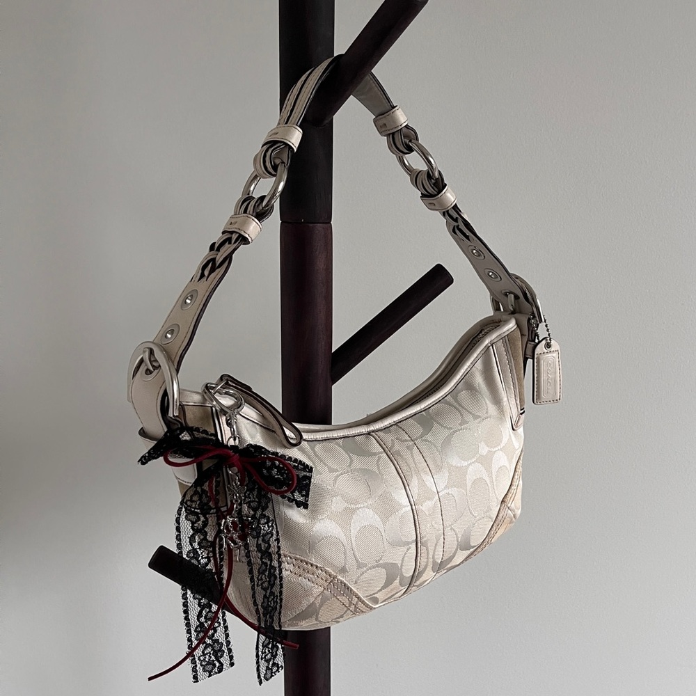 SOLD ❤️ Vintage Coach White Soho Shoulder Bag